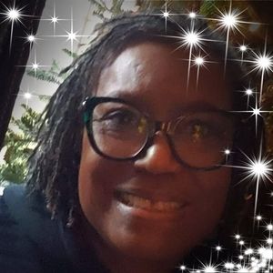 Meet your Posher, Leanna